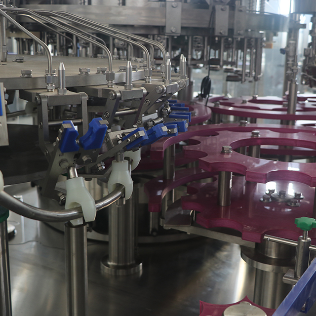 Машина за пуњење занатског пива од гвожђа